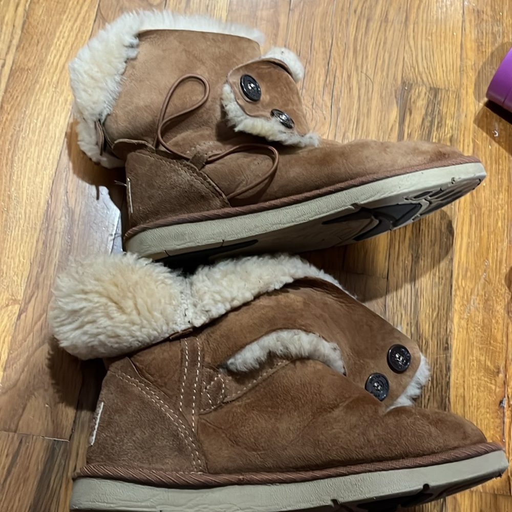 Women’s UGG boots - Picture 7 of 8